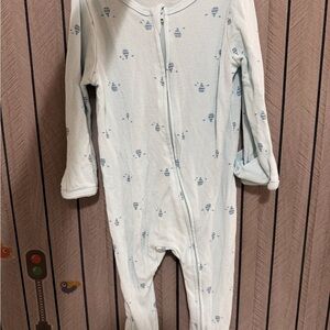 ❤️ BUNDLE 4/$20 Onesies Footies